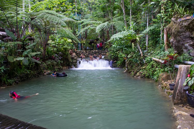 Turis Belanda Berdatangan ke Ekowisata Sungai Mudal